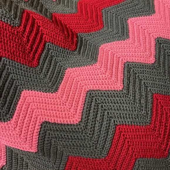 Chevron Zig Zag Handmade Afghan - Picture 6 of 9